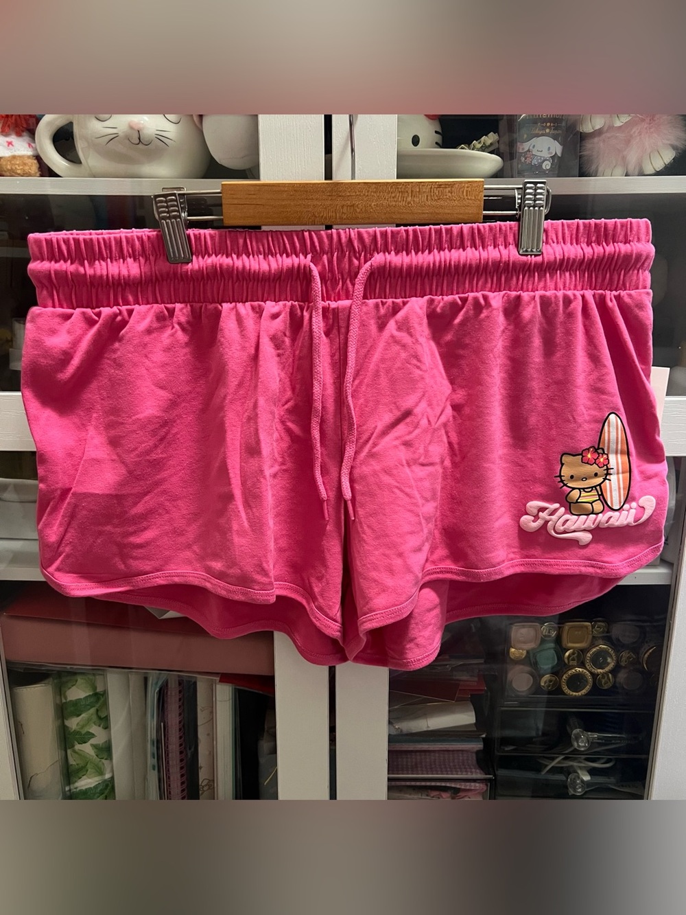 Hello Kitty Hawaii Themed Shorts Pink with HK Surfboard M NEW
